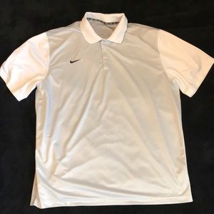 Men’s Nike shirt - short sleeve - like new